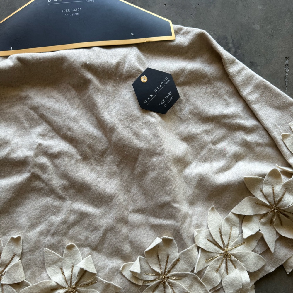 Christmas tree skirt 52” wool mixed